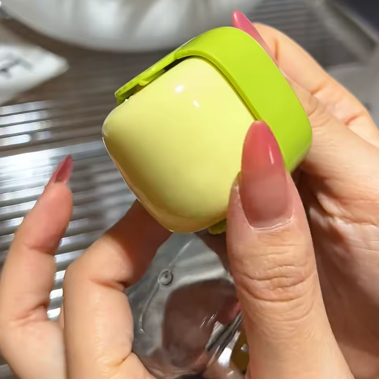 CleanRoll™ – Pet Hair Remover